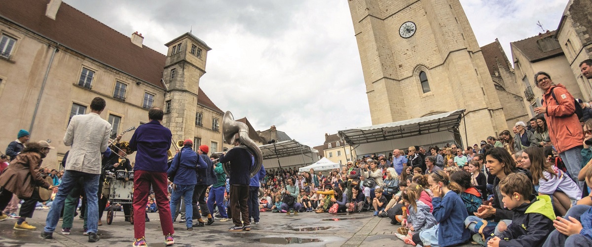 CIRQUE & FANFARES 2025 : UN FESTIVAL ENCORE PLUS ACCESSIBLE