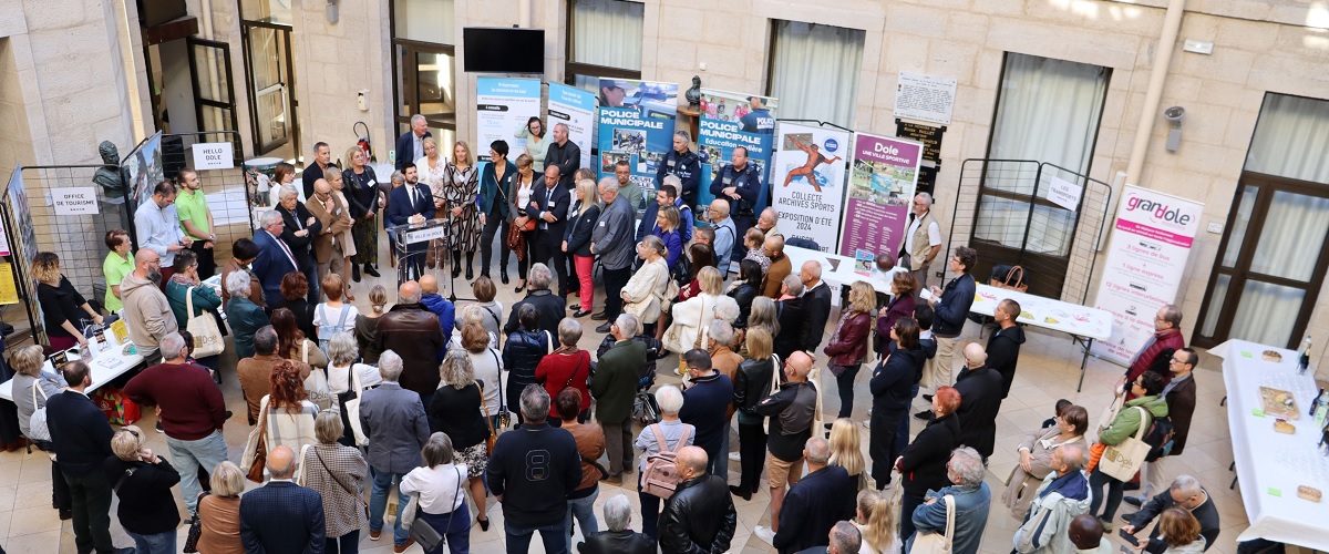 PREMIERS PAS À DOLE : LA VILLE OUVRE SES PORTES AUX NOUVEAUX HABITANTS